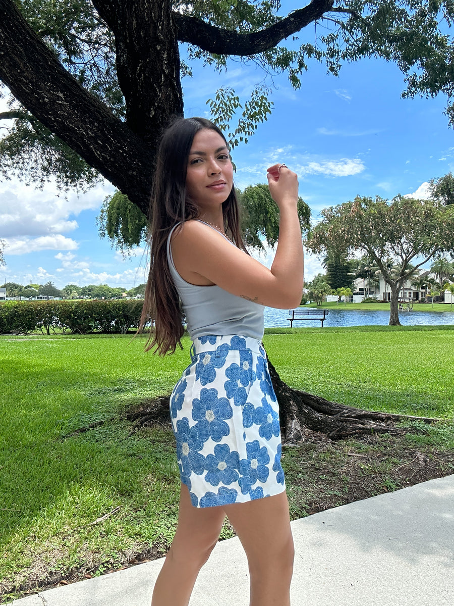 FLORAL SHORT